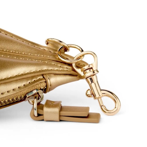 Diane Von Furstenberg x Target Gold Lips Coin Pouch Keychain - Picture 2 of 8